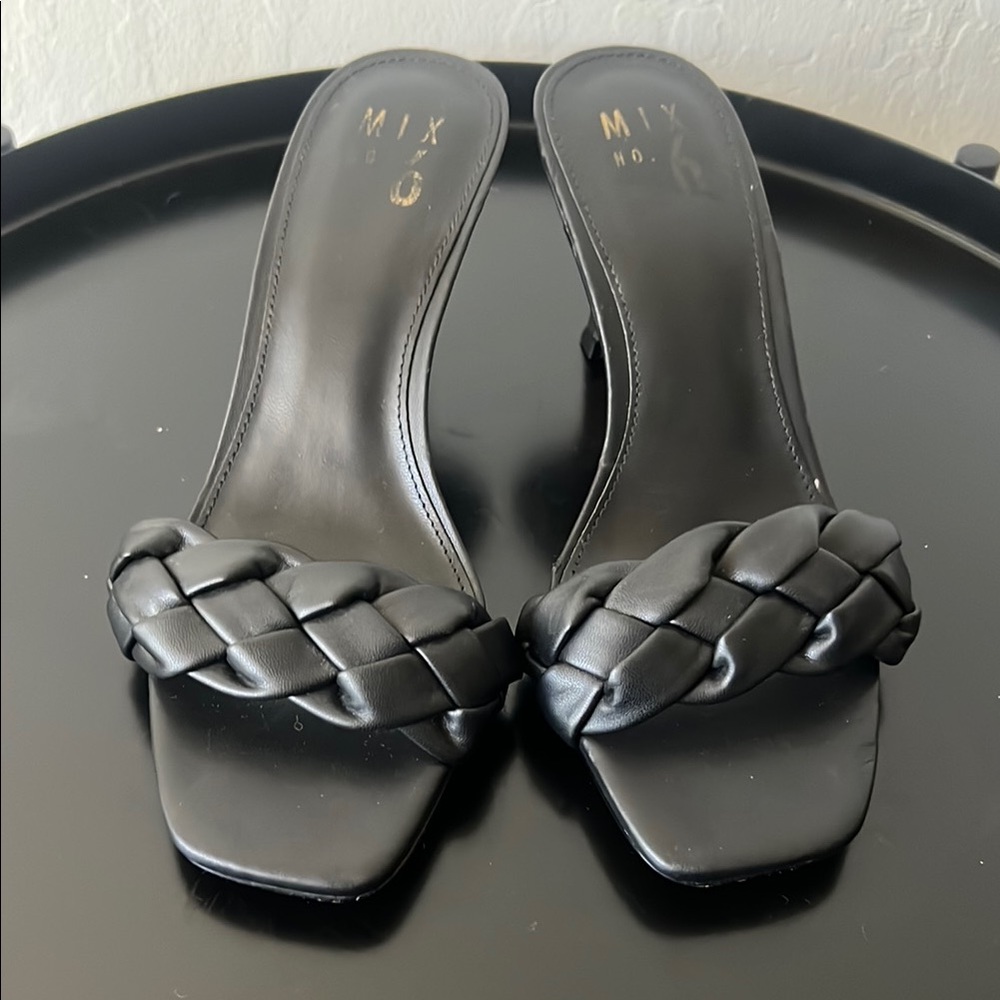 Mix No. 6 Black Heeled Shoes with Braided Detail